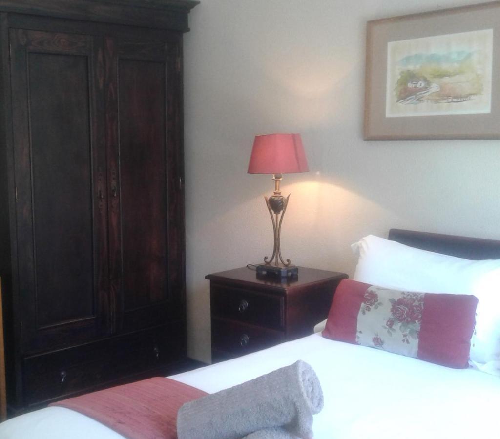 The Historic Hogsback Inn Exteriör bild