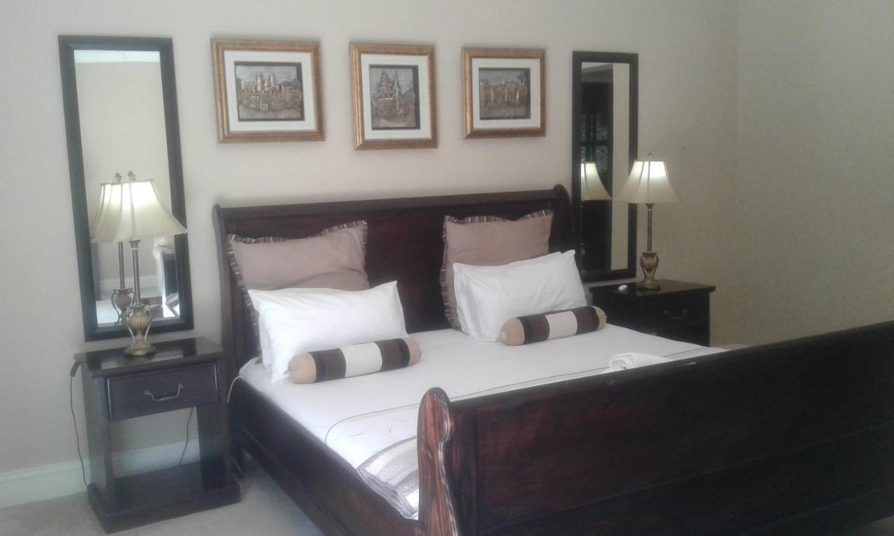 The Historic Hogsback Inn Exteriör bild